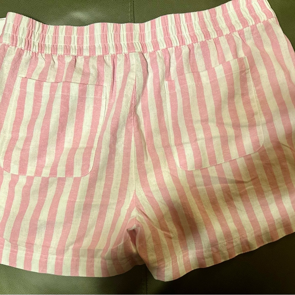 Old Navy Pink and White Linen Blend Shorts with Stripe Pattern, Size L, NWT
